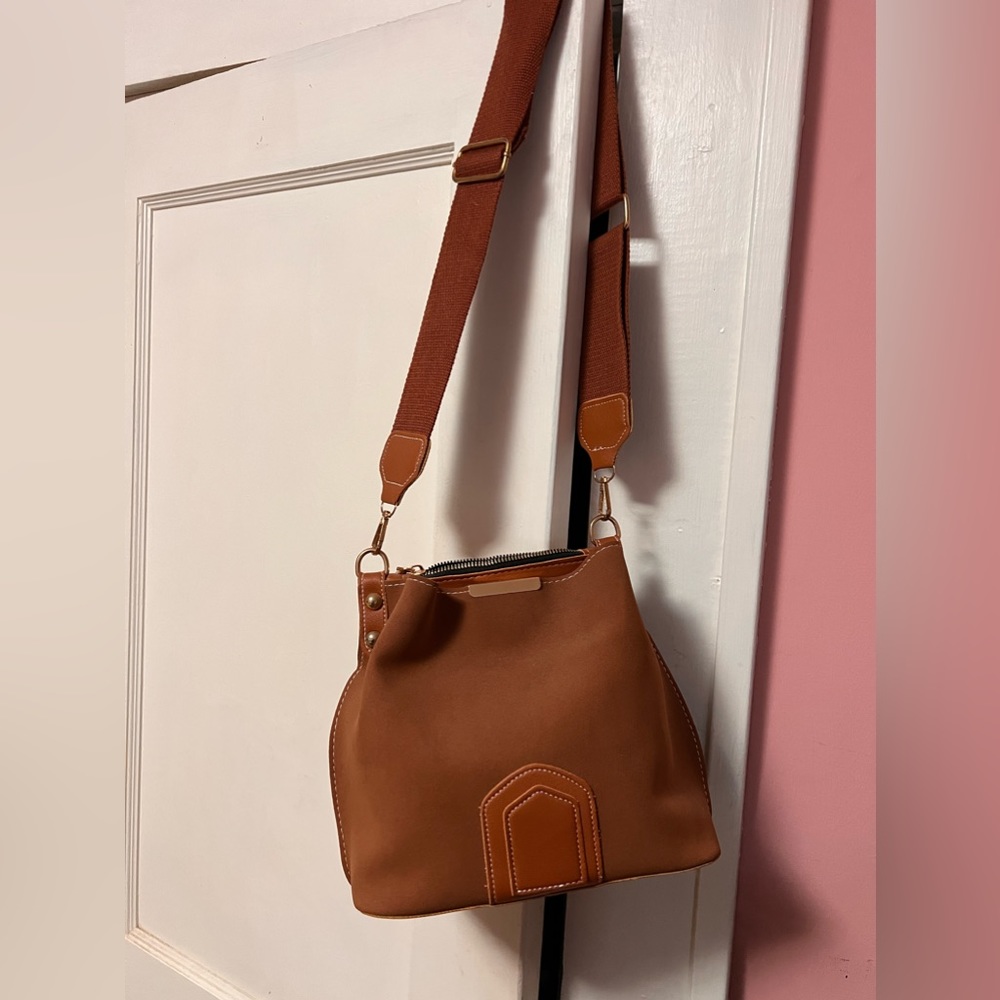 FAIX SUEDE PURSE